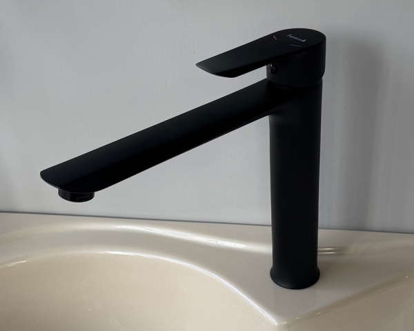 Смеситель для умывальника ''VACLAV''