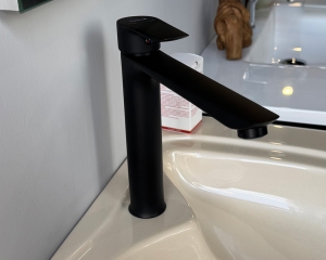 Смеситель для умывальника ''VACLAV''